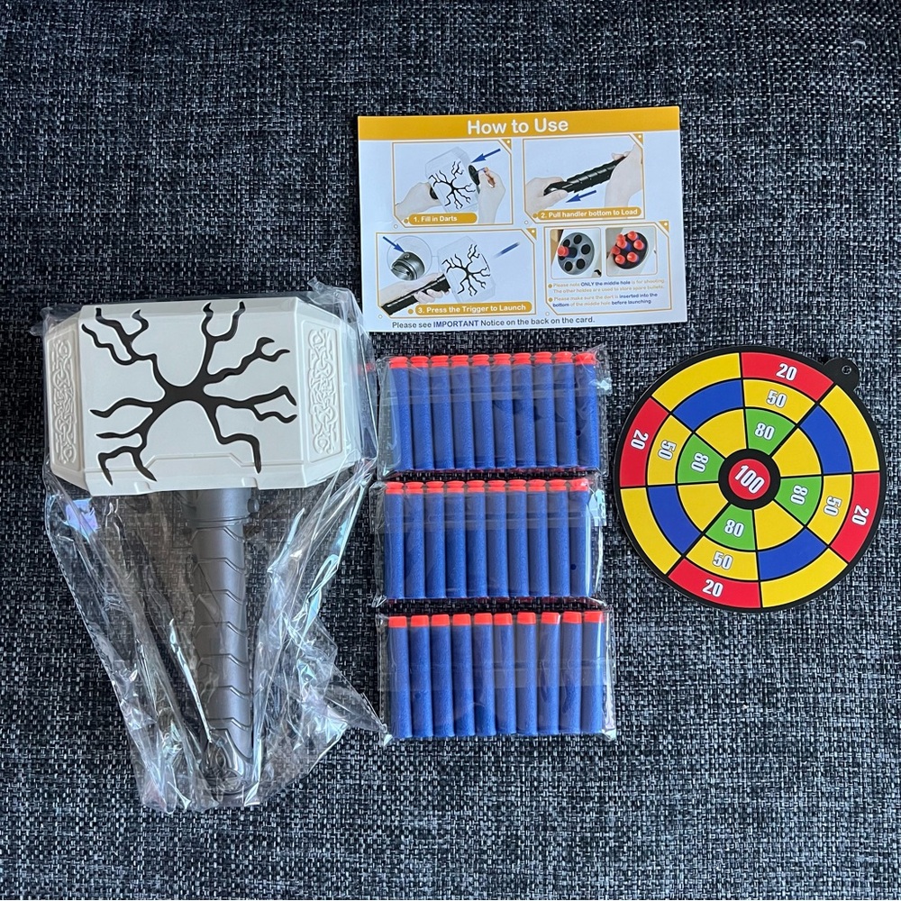 NIB Thor Dart Blasting Hammer Toy with 30 Darts